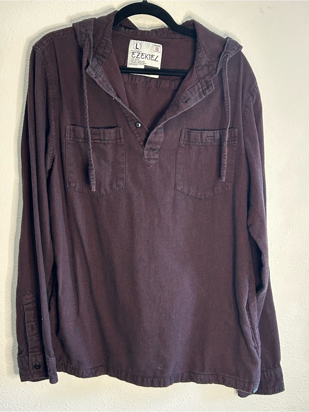 Ezekiel Men's Hooded Long-Sleeve Shirt - Plum